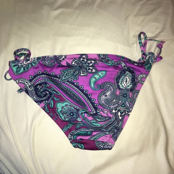Old Navy Bikini Bottoms - Picture 2 of 3